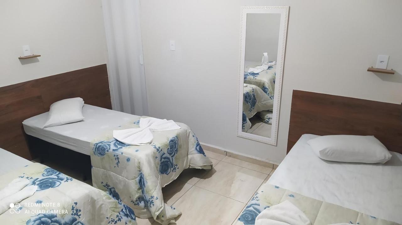 Pousada Quarto Com Tv,Ar,Frigobar,Wifi E Garagem Aparecida  Bagian luar foto